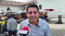 David López bets on a different political image to capture the youth vote in Azuay