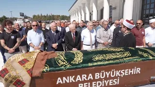 Nurten Hakyemez Laid to Rest. Prof. Haberal Shares in the Family's Grief