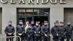 Βρυξέλλες: Χάος και αντιδράσεις μετά την επέμβαση της αστυνομίας σε συνέδριο ακροδεξιών πολιτικών