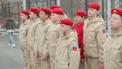 Более 500 юнармейцев Владивостока приняли участие в проверке уровня своей подготовки.