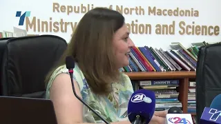 Средношколците откриени дека користеле вештачка интелигенција за полагање матура