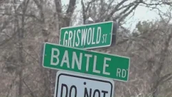 Проект строительства жилого комплекса в Гластонбери столкнулся с противодействием. Проект строительства жилого комплекса в Гластонбери столкнулся с противодействием.