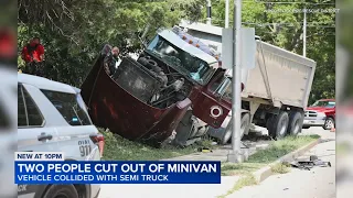 3 hospitalized after minivan collides with semi in Woodstock: officials
