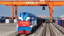 Lancement du service de fret ferroviaire entre le centre de la Chine et la région eurasienne