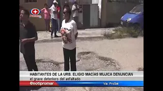Residents of the Eligio Macías Mujica housing complex report severe deterioration of the pavement