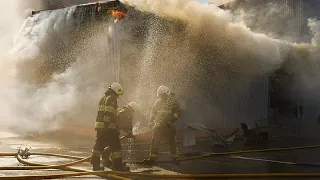 Ukraine : une frappe russe sur un entrepôt qui stockait des explosifs fait au moins 37 morts