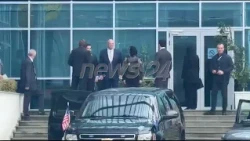I shoqëruar nga delegacioni, ambasadori i SHBA-ve shkon në SPAK, takohet me Brahon