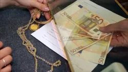 Rubano gioielli a casa dell’amica e li rivendono  Coppia a rischio processo per furto e ricettazione