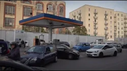 Emergenza carburante, a Bari code interminabili e giro dei distributori: "Temiamo succeda di nuovo"