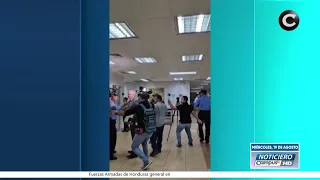 To court! Former military chief Roosevelt Hernández appears over attacks on the press