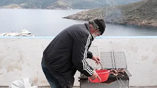 Θύμαινα: Το ελληνικό νησί όπου το δημοτικό σχολείο μετρά δύο μαθητές