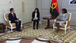 Reportagem: Vice-presidente de Angola recebeu o embaixador da Coreia do Sul e delegada do PNUD