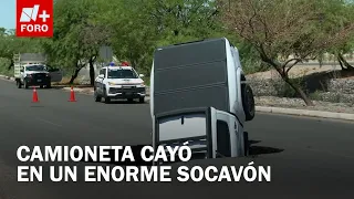 Pickup Truck Falls Into Massive Sinkhole in Hermosillo, Sonora