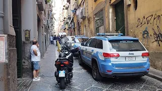 Quartieri Spagnoli, uomo barricato si arrende dopo ore di tensione