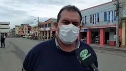 Despiden a funcionaria tras ser grabada recibiendo un presunto soborno de un conductor en Catamayo.