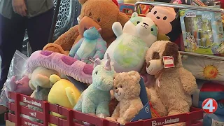 Christmas in July brings holiday cheer to patients at Golisano Children's Hospital