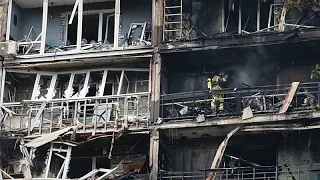 Russia fires glide bombs at Zaporizhzhia, killing one and wounding dozens of others