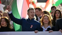Magyar acusa Orbán de trair a liberdade dos húngaros e de recorrer a agentes russos