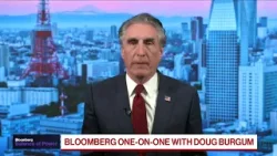 Иран держит мировую экономику в заложниках, заявил министр внутренних дел Бургум.