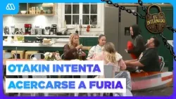 Otakin QUIERE ACERCARSE NUEVAMENTE a Furia y ella lo RECHAZA | El Internado