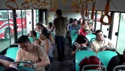 Familias viajan desde Israel Lewites y disfrutan con comerciante ambulante