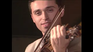Remix: Rock Filarmonica Oradea – Colinde sacre (Arhiva TVR)