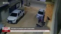 Roubo filmado em Caruaru mostra ladrões levando moto estacionada na calçada  | #NovaGeral