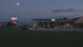Northwest Indiana drivers face long lines at gas pumps following Tuesday's storms