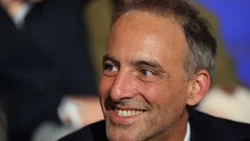 França: Raphaël Glucksmann vence primárias e será o candidato social-democrata às presidenciais