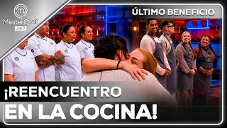 ¡NOCHE DE FIESTA EN LA COCINA! 4 EXCOCINEROS SE UNEN A LA PREPARACIÓN | MASTERCHEF 24/7