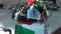 Qualiano (Na). Per l'ultimo saluto a Luciano fuochi d'artificio e palloncini