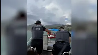 Дрейфовавших на озере туристов спасли в Баянаульском районе