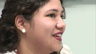 TV USAC presenta a Susana Oliva en el programa "Sala de artistas".