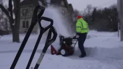 Appleton neighbors band together to dig out after weekend blizzard