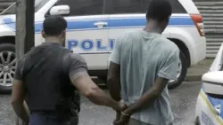 Региональный консультант по вопросам безопасности д-р Гарвин Хира призывает к продолжению действи...