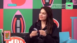 Η Βρισηίδα Ανδριώτου κάνει εκπομπή στο ραδιόφωνο ξυπόλητη. Μάθε γιατί! | Τalk To Mad