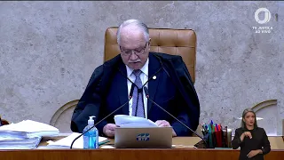 'We do not judge people, but facts and legal issues,' says Fachin in Moraes-Vorcaro session.