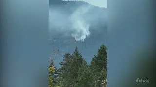Bolt of lightning followed by fire 15 minutes later on mountainside near Port Alberni