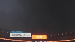 No.14 Tennessee tops No.6 Alabama, 26-10