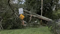 Hurricane Isaias leaves at least two people dead