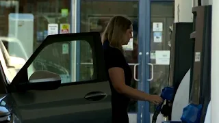 Gas prices remain high across the US, Michigan