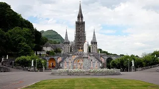 France : tués en Algérie il y a 30 ans, les moines de Tibhirine honorés à Lourdes