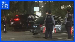 Diplomatic car and passenger vehicle collide in front of the Ministry of Foreign Affairs; 4 injur...
