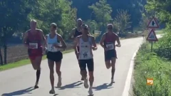 1,000 at the starting line for the Lamarina in Lama