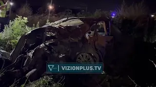 Humb jetën i riu në aksident, mjeti përfundoi jashtë rruge pasi u godit nga një tjetër makinë