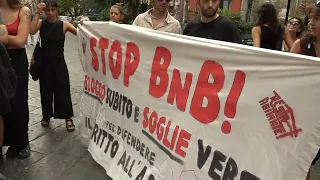 B&b a Napoli. Il Consiglio decide sui nuovi limiti: presidio dei comitati
