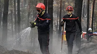 Shock over forest fires in France: 2 firefighters dead and emergency continues