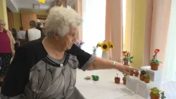 Legokiállítás az idősotthonban