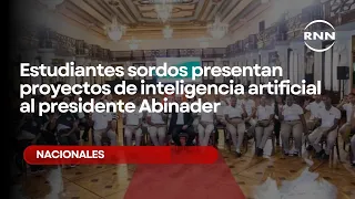Estudiantes sordos presentan proyectos de inteligencia artificial al presidente Abinader