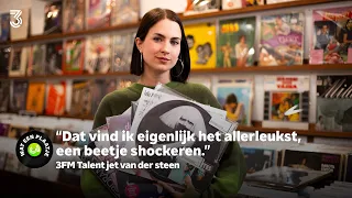 Jet van der Steen verrast met onverwachte teksten en melodieën in een elektronische sound | NPO 3FM